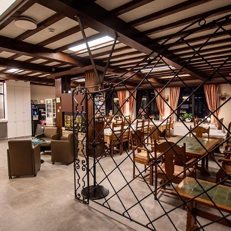 Auberge Le Vieux Moulin Poupehan Eksteriør bilde