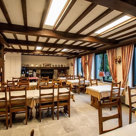 Auberge Le Vieux Moulin Poupehan Eksteriør bilde
